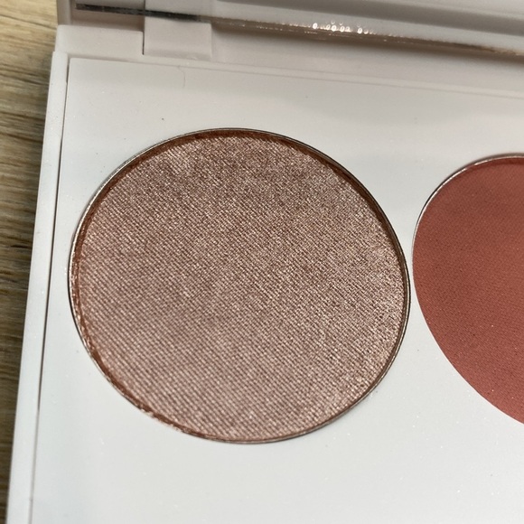 OFRA X Madison Miller | Miller Squad | Midi Palette Highlighter‎ - Picture 5 of 7